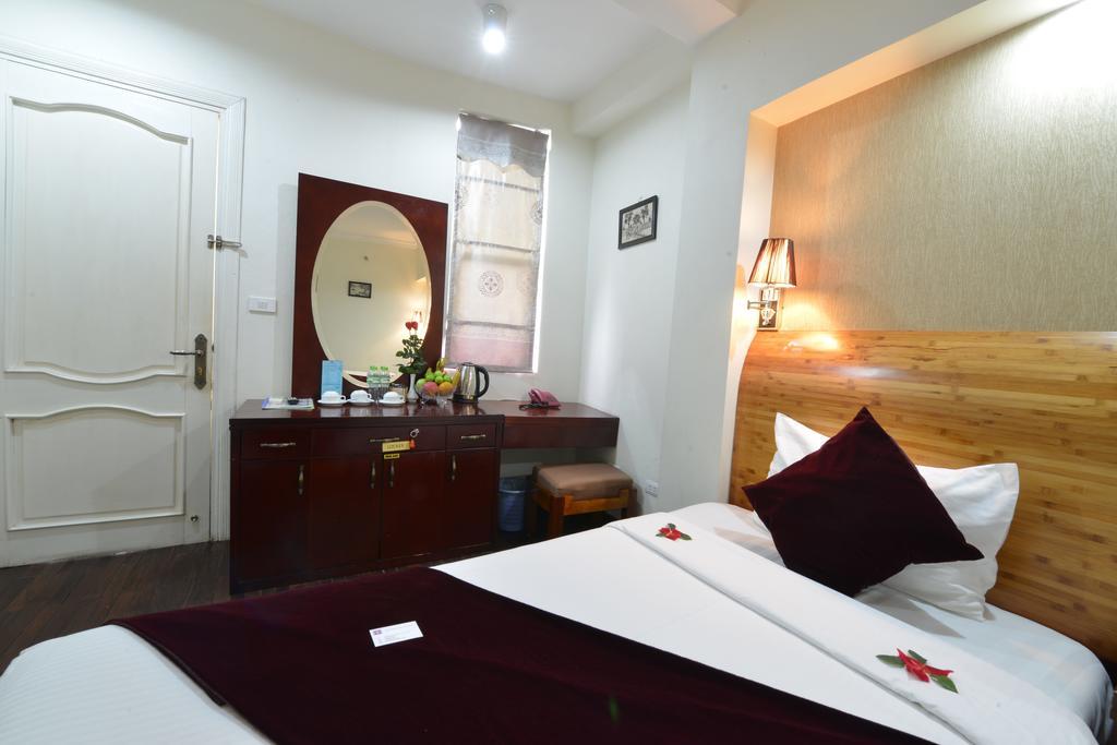 B&B Hanoi Hotel Room photo