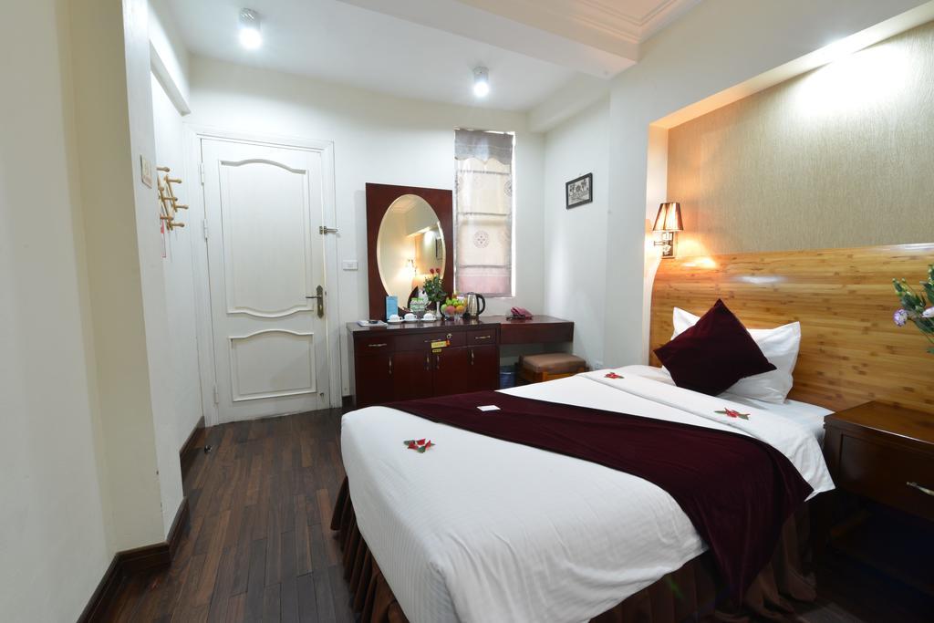B&B Hanoi Hotel Room photo