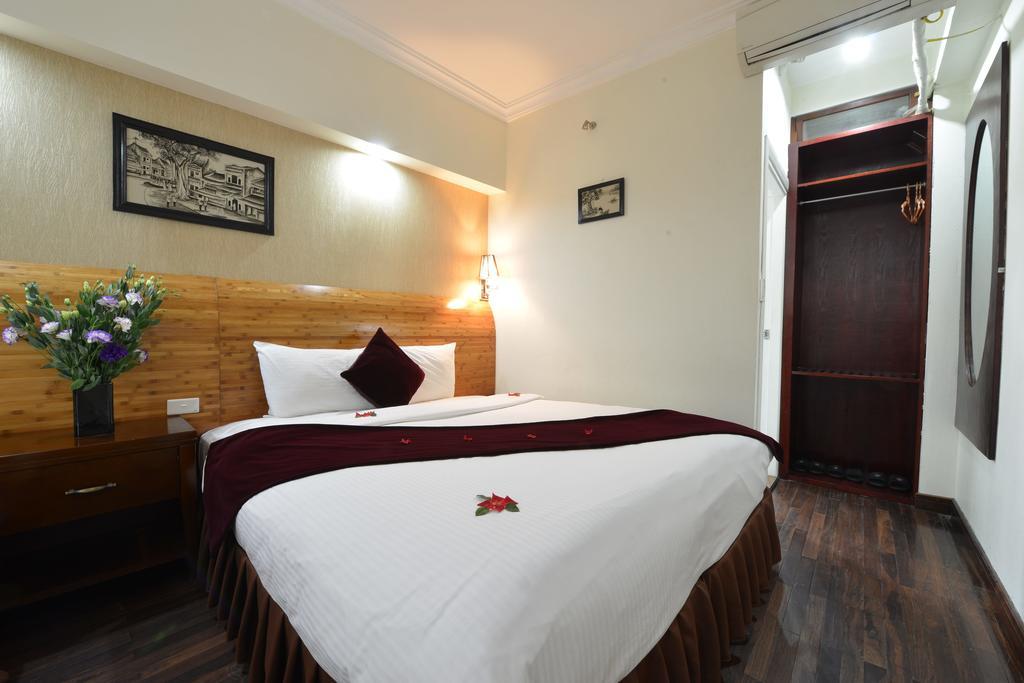 B&B Hanoi Hotel Room photo